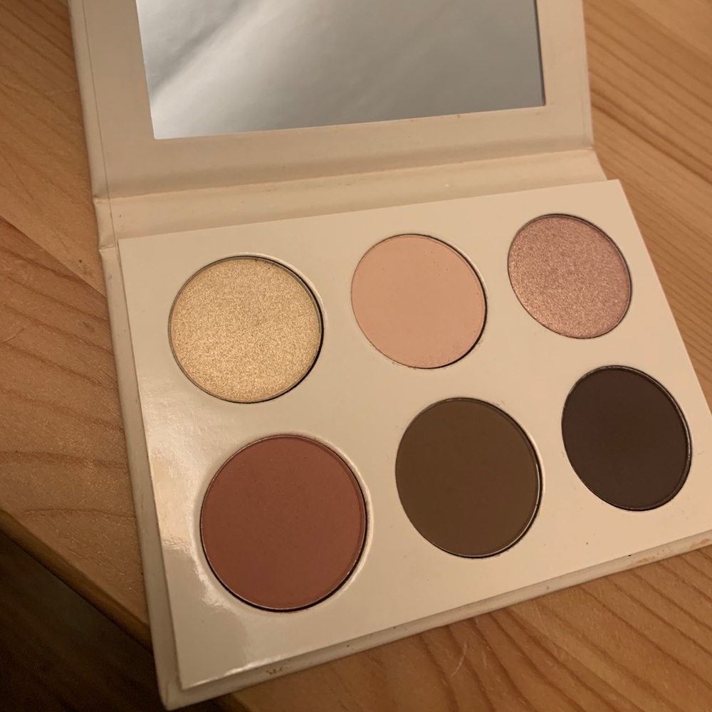 KKW Mrs West Eyeshadow Palette